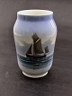Royal 
Copenhagen vase 
2730/108  højde 
17 cm. 
1.sortering 
emne nr. 594334