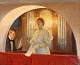 "Henny 
Brodersen 
synger i Skagen 
kirke" Michael 
Ancher ...