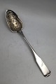 Engel Gammel 
Riflet Sølv 
Bærske (1848) 
Måler 30.5 cm 
(12 inch) 
Delvist 
Forgyldt (Navne 
gravering)