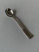Saltske Sølv
Længde: 6,4 
cm.
Stemplet. 
M.G&S. Sterling 
925S. 
Velholdt 
stand.
Alt bestik ...