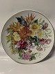 Platte med 
smukt 
Blomstermotiv 
fra tyske 
Hutschenreuther.
 Det smukke 
blomstermotiv 
giver platten 
...