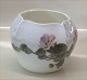 Kgl. vase fra 
Royal 
Copenhagen Vase 
483-611  Art 
Nouveau 
Frugtgren i 
blomst 14 x 20  
. 2. ...