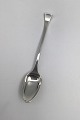 Hans Hansen 
Sterling Silver 
Kristine Tea 
Spoon Measures 
14.2 cm (5.59 
inch)