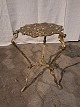 Lille bord i 
metal, fra 
1980erne.
Den er stabil, 
men det ene ben 
er lidt skævt.
Højde 42cm ...