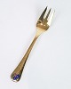 Georg Jensen's 
annual cake 
fork made of 
gold-plated 
sterling silver 
from 1992.
Dimensions: 
...