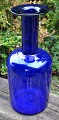 Brauer, Otto 
(1911 - 1984) 
Danmark: 
Gulvvase fra 
Holmegaard i 
koboltblå glas. 
I produktion 
...