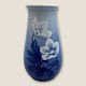 Bing & 
Grøndahl, 
Julerose, Vase 
#201 #678, 
7,5cm i 
diameter, 
13,5cm høj, 
2.sortering, 
Design ...