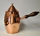 Dansk empire 
stjert kaffe 
kande, 19. årh. 
Stemplet: 
Kobbermøllen 
ved Flensborg. 
Med tud, hank i 
...