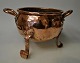 Antik trebens 
gryde med to 
hanke, 19. årh. 
Danmark. 
Ustemplet. H.: 
14 cm. Bredde 
ved hanke: 23 
cm. 