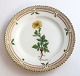 Royal 
Copenhagen, 
Flora Danica. 
Cake plate. 
Design # 3552. 
Diameter 14 cm. 
(1 quality). 
...