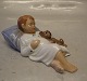 0681 Kgl. Jens 
sovende, Dreng 
sover med 
bamse, 6 x 11 
cm (1021681) 
Allan 
Therkelsen 
Porcelæn fra 
...