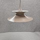 Pendel i 
brunlakeret 
metal.
Model Radius.
Formgiver Erik 
Balslev
Producent Fog 
og ...