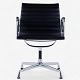 Pæn, brugt 
stand.
height: 83 cm
width: 58 cm
depth: 59 cm
seat height: 
40 cm
