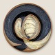 Bornholmsk 
keramik, 
Søholm, Lille 
fad, 18cm i 
diameter, 3,5cm 
høj, design 
Noomi *Pæn 
stand*