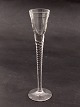 Twist snapse 
glas H. 22 cm. 
19.årh. emne 
nr. 604588 
Lager:8