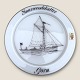 Holmegaard, 
Skibsplatte, 
1988, 
Snurrevodskutter, 
Gorm, 19,5cm i 
diameter, 
Design Michael 
Bang ...