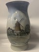Stor Bing & 
Grøndahl vase 
med dansk 
mølle. Vasen er 
dekoreret hele 
vejen ...