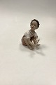 Dahl Jensen 
Figur Pige med 
perler 
Perlesælger No. 
1353
Måler 13cm / 
5.12 inch
Mærket som ...
