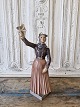 Dahl Jensen 
figur - 
Fanøpige der 
vinker med 
lommetørklæde 
No. 1325, 2. 
sortering
Højde 31,5 cm.