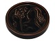 Royal 
Copenhagen 
keramik, lille 
plaquette.
Designet af 
Jais Nielsen.
Dekorationsnummer 
...