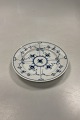 Royal 
Copenhagen Blue 
Fluted Plain 
Dessert Plate 
No 179. 
Measures 19.2 
cm (7 9/16 
inch)
2. ...