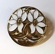A. Dragsted. 
Sterling 
forgyldt broche 
/ vedhæng med 
emalje. 
Diameter 28 mm