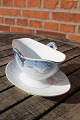 Mågestel med 
guld Bing & 
Grøndahl B&G 
porcelæn 
spisestel.
Oval sauceskål 
på fast fod nr. 
311 i ...