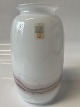 Holmegaard vase 
Sakura.
Højde 15 cm.
Diameter 8 cm.
Designer 
Michael Bang.
Producent ...