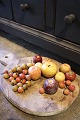 Dekorative , 
gamle "frugter" 
lavet i voks , 
æbler og ...