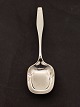 Hans Hansen 
sterling sølv 
stor serverings 
ske 21,5 cm. 
emne nr. 607357 
Lager:2