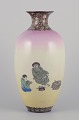 Japansk 
cloissone vase. 
Håndmalet 
klassisk motiv.
