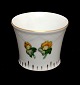 Bing & 
Grøndahl, 
Erantis, Lille 
vase eller 
bæger. Nr. 219. 
Højde 7 cm. 
Øverste 
diameter 8,5 
cm. ...