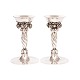 Et par store 
Georg Jensen 
druestager i 
sterlingsølv 
...