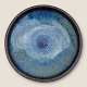 Bornholmsk 
keramik, 
Michael 
Andersen, Rundt 
fad, 28,5cm i 
diameter, Nr. 
6141-2 *Pæn 
stand med ...