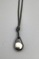 Ole Lynggaard 
Sterling Sølv 
Vedhæng
Måler 3.5 cm x 
2.2 cm (1.37 
inch x 0.86 
inch) Vægt 
20.89 gr ...