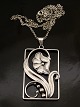 830 sølv art 
deco vedhæng 
5,5 x 3,4 cm. 
stemplet 830 
eneret BH for 
sølvsmed B 
Hertz København 
og ...