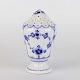 Peberstrø af 
kongelig 
porcelæn fra 
stellet 
Musselmalet 
riflet. Nr. 
1/469 
Peberbøssen er 
fra ...