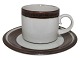 Arabia Finland 
Karelia, 
kaffekop med 
underkop.
Diameter på 
koppen er 7,4 
cm.
Perfekt stand.