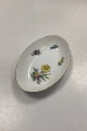Bing og 
Grøndahl 
Saksisk Blomst, 
Hvid Ovalt 
Kagefad No. 38. 
Måler 18 cm / 
7.09 in.