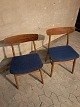 2 Stole i 
bøgetræ og 
fineret 
teaktræ, fra 
1960erne.
De er løse i 
samlingerne og 
skal ...