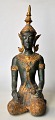 Tempelvogter, 
mand, i bronze, 
Thailand, 20. 
årh. Cire 
perdue. H: 31 
cm. B: 11 cm. 
D: 14,5 cm. 