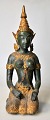 Tempelvogter, kvinde, 
i bronze, 
Thailand, 20. 
årh. Cire 
perdue. H: 29 
cm. B: 11 cm. 
D: 14 cm. 