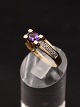 14 karat 
guldring med 
ametyst og 
adskillige små 
diamanter 
størrelse 62 
stemplet 585 
BEE for ...