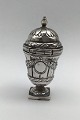 NE / NB  Sølv 
Hovedvandsæg 
Måler 7.7 cm 
(3.03 inch) 
Vægt 42.72 gr 
(1.51 oz)