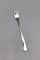 Cohr Sølv 
Dobbeltriflet 
Østersgaffel 
Måler 14.3 cm 
(5.63 inch)