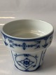 Urtepotte 
Musselmalet 
Tysk
1. sortering.
Højde 6,2 cm.
Diameter 7,3 
...