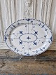 Royal 
Copenhagen 
Musselmalet 
helblonde stort 
helfladt fad 
No. 1149, 1. 
sortering
Mål 32,5 x ...