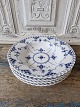 Royal 
Copenhagen 
Musselmalet 
helblonde dyb 
tallerken 
No. 1079, 1. 
sortering
Diameter 23 
cm. ...