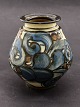 Danico keramik 
vase H. 17,5 
cm. enkelte små 
chips emne nr. 
610133