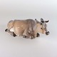 Figur i 
porcelæn med 
motiv af 
liggende Jersey 
ko. Nr. 4683
Formgiver 
Jeanne Grut
Producent ...